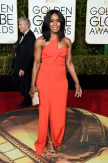 Angela Bassett feet photo thumbnail