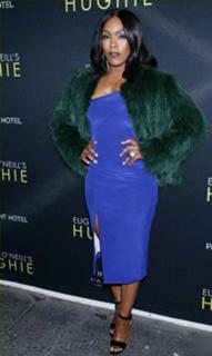 Angela Bassett feet photo thumbnail