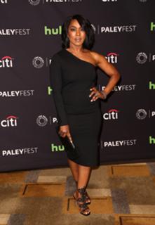 Angela Bassett feet photo thumbnail