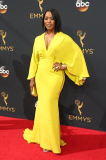 Angela Bassett feet photo thumbnail
