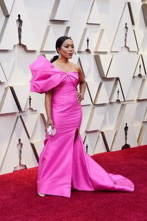 Angela Bassett feet photo thumbnail