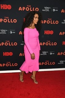 Angela Bassett feet photo thumbnail