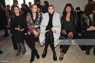 Angela Bassett feet photo thumbnail