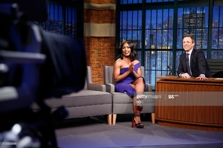 Angela Bassett feet photo thumbnail