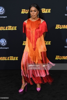 Angela Bassett feet photo thumbnail