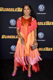 Angela Bassett feet photo thumbnail