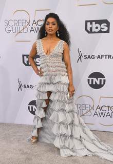 Angela Bassett feet photo thumbnail