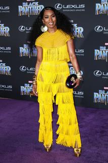Angela Bassett feet photo thumbnail