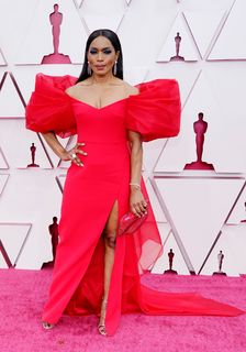 Angela Bassett feet photo thumbnail