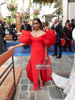 Angela Bassett feet photo thumbnail