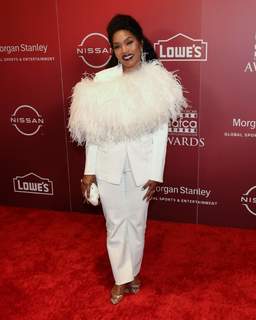 Angela Bassett feet photo thumbnail