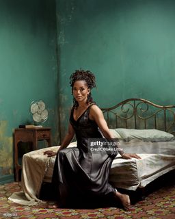Angela Bassett feet photo 1