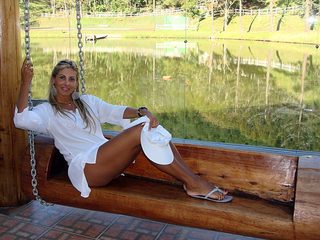 Angela Bismarchi feet photo 17