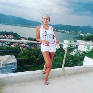 Angela Bismarchi feet photo 10