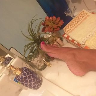 Angela Bismarchi feet photo 1