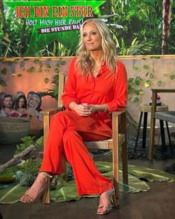 Angela Finger-Erben feet photo thumbnail