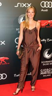 Angela Finger-Erben feet photo thumbnail