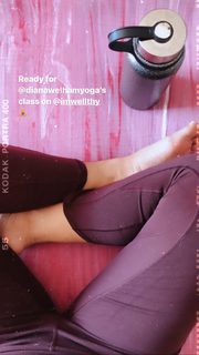 Angela Fong feet photo 2