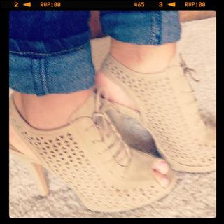 Angela Fong feet photo 12