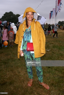 Angela Griffin feet photo 2