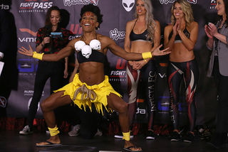 Angela Hill feet photo 15
