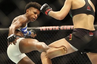 Angela Hill feet photo 14