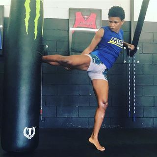 Angela Hill feet photo 14