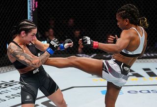 Angela Hill feet photo 16