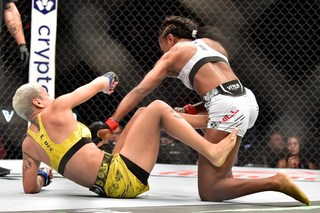 Angela Hill feet photo 19