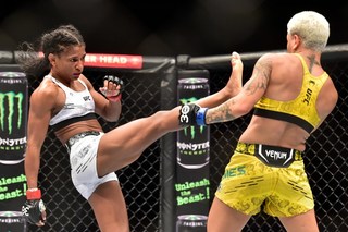 Angela Hill feet photo 18
