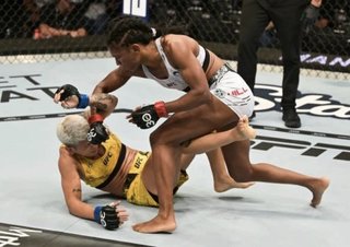 Angela Hill feet photo 17