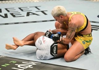 Angela Hill feet photo 14