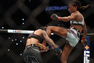 Angela Hill feet photo 12