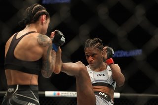 Angela Hill feet photo 8