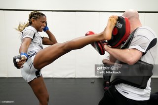Angela Hill feet photo 18