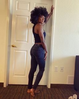 Angela Hill feet photo 3