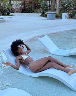 Angela Hill feet photo 18