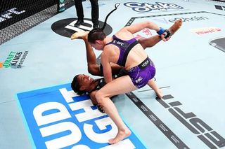 Angela Hill feet photo 8