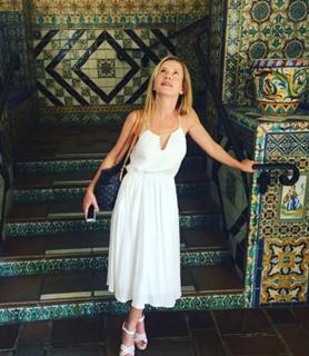 Angela Kinsey feet photo thumbnail