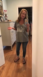 Angela Kinsey feet photo thumbnail