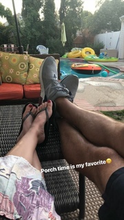 Angela Kinsey feet photo thumbnail