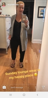 Angela Kinsey feet photo thumbnail