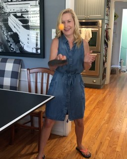 Angela Kinsey feet photo thumbnail