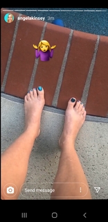 Angela Kinsey feet photo thumbnail