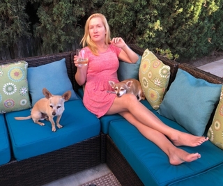 Angela Kinsey feet photo thumbnail
