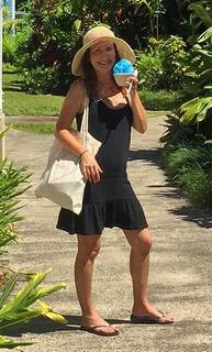 Angela Kinsey feet photo thumbnail
