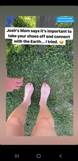Angela Kinsey feet photo thumbnail