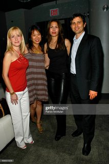 Angela Kinsey feet photo thumbnail
