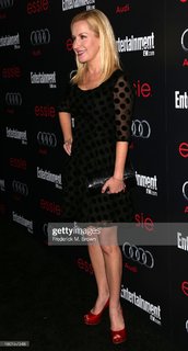 Angela Kinsey feet photo thumbnail