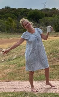 Angela Kinsey feet photo thumbnail